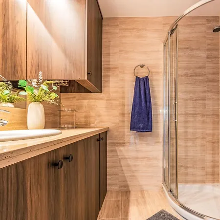 Justina By Interhome *